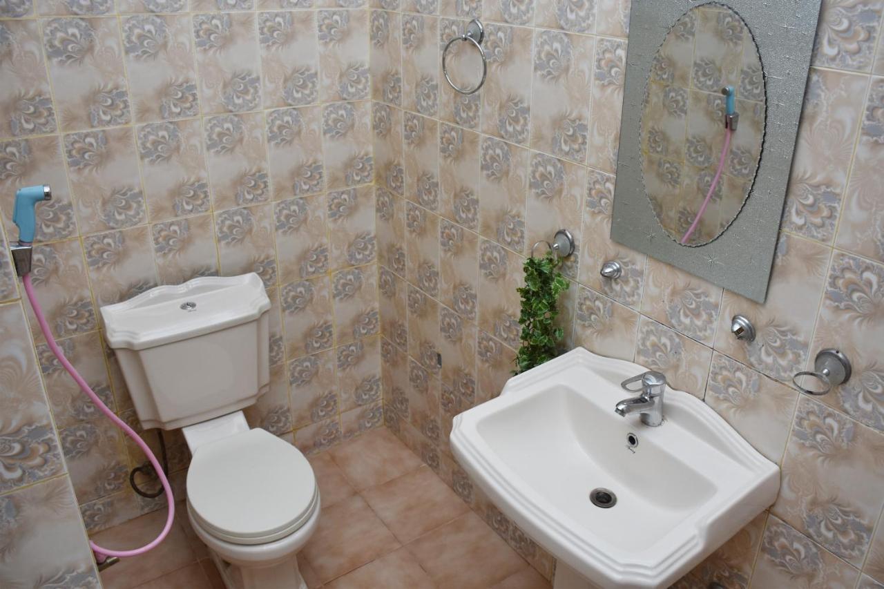 Roshan Guest House Нувара-Элия Экстерьер фото